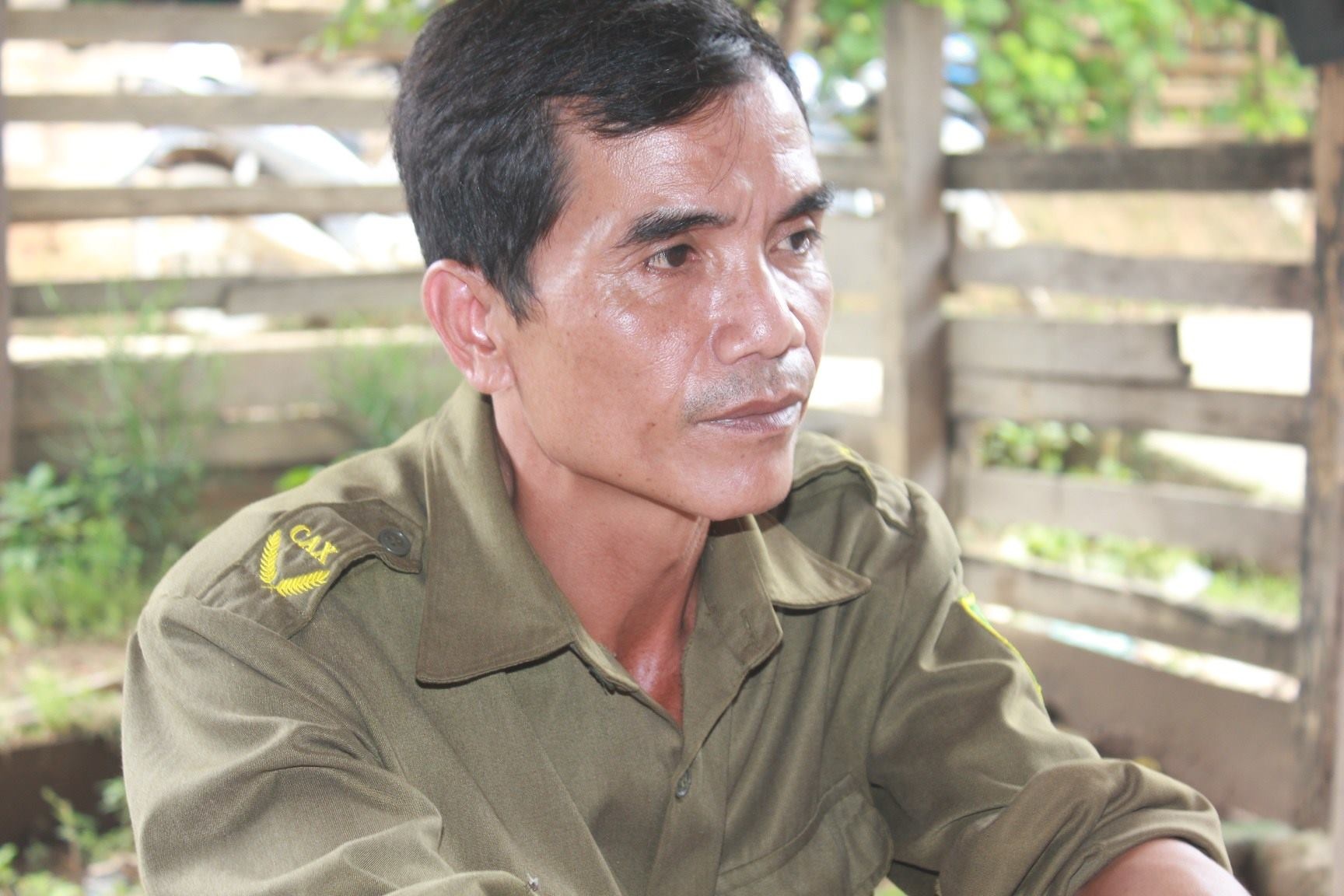 Ông Viêng Văn Ngọ, Trưởng công an xã Tam Hợp: Mằn là nghi can số 1 mà cảnh sát đã đưa vào tầm ngắm cách đây khoảng 1 tuần. Ở bản Phồng, Mằn được xem là người hiền lành, trầm tính, ít nói.