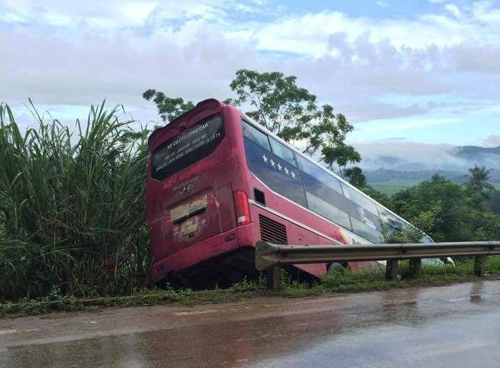 Xe giuong nam mat lai lao xuong muong hinh anh