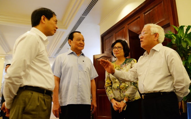 Xe rao, but pha va luat rieng cho TP HCM hinh anh