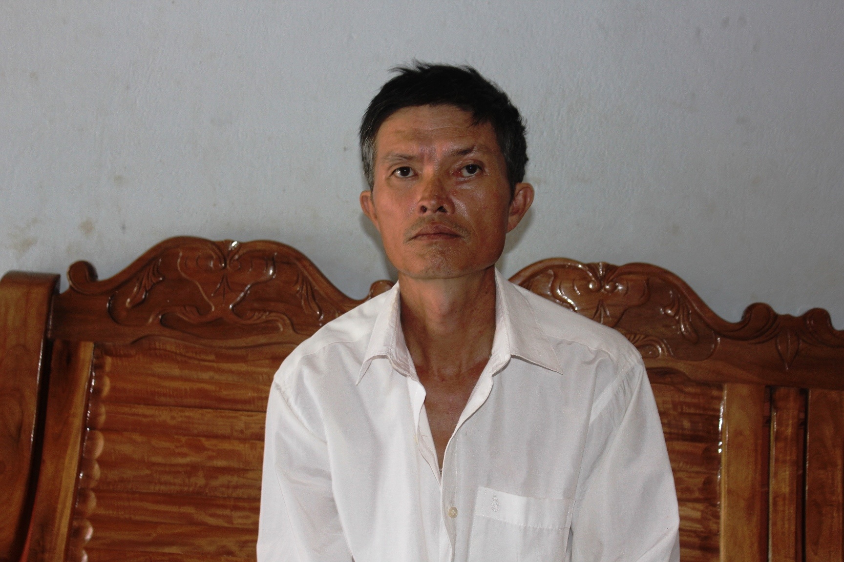 Ông Đại thừa nhận hành vi xích con vào gốc cây là sai trái và xin rút kinh nghiệm. Ảnh: Phạm Hòa.