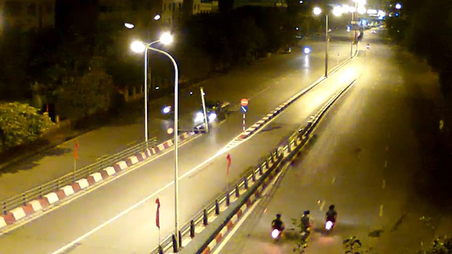 Nhung cu dam kinh hoang tai chan cau vuot hinh anh