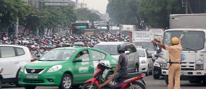 Am anh ket xe tai TP HCM van chua co loi giai hinh anh