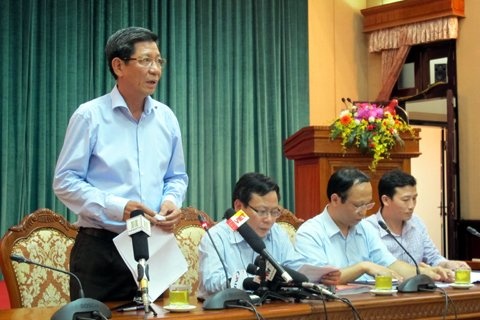 Ha Noi tac duong, Pho giam doc so roi nha tu 6h sang hinh anh