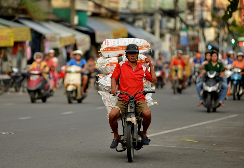 Tap doan 'xe xac uop' doc ngang Sai thanh hinh anh
