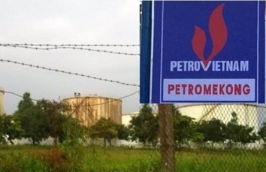 Tra lai chai ruou va 100 trieu dong ‘bo quen’ tai cong an hinh anh