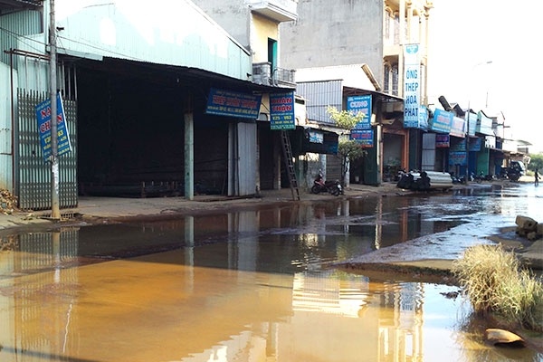 Phan nguoi o lang 'dinh tai, nhuc oc' hinh anh