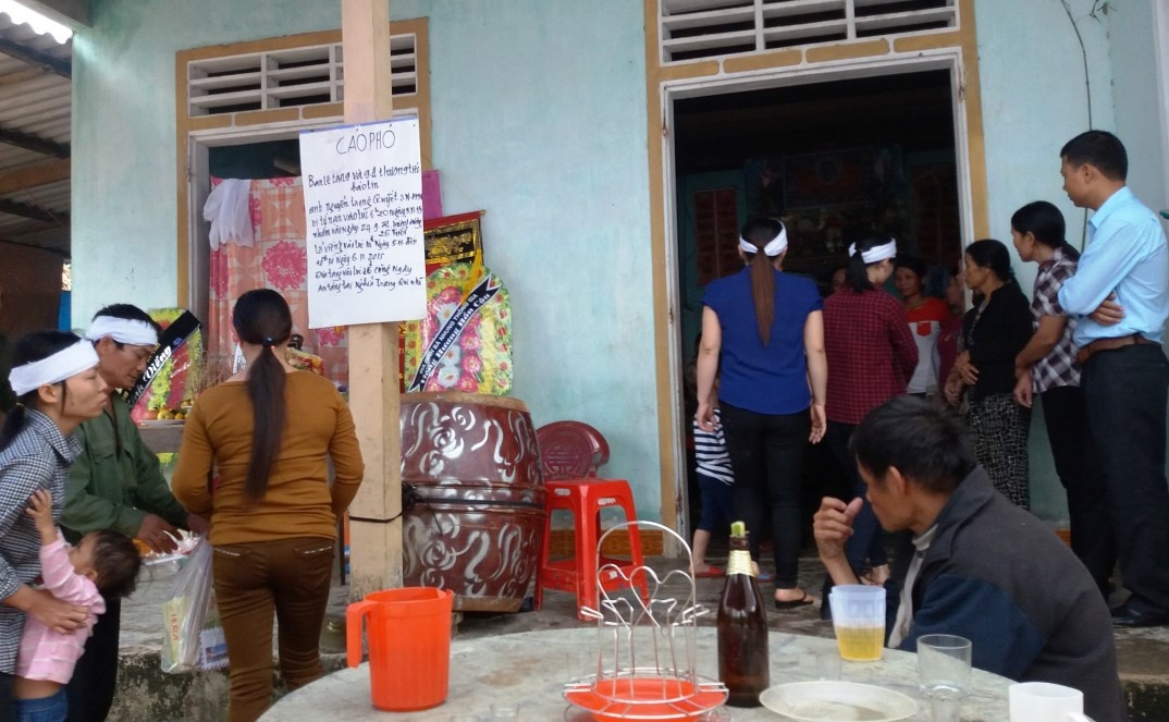 Bat giam nguoi vo dam chet chong roi tu tu hinh anh