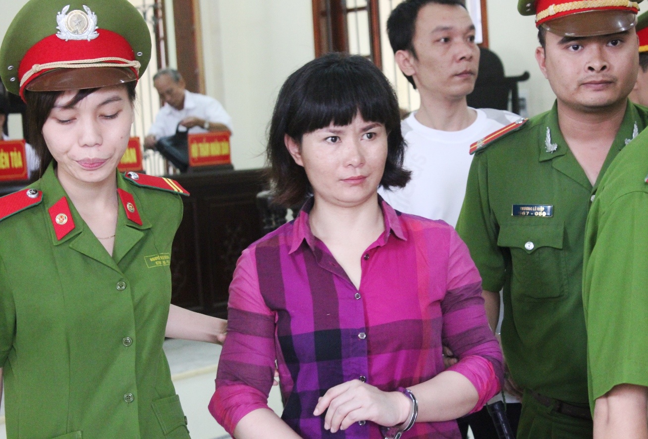 Co gai chua chong cuoi khay khi nhan an 19 nam tu hinh anh