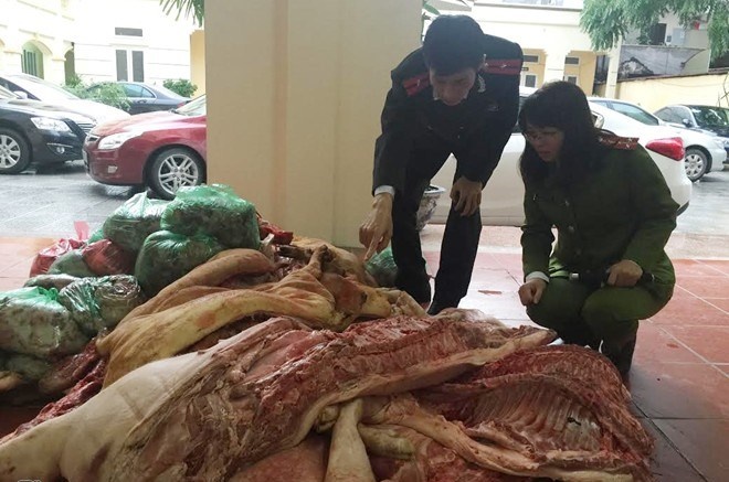 Thu doan van chuyen thit lon ban hinh anh