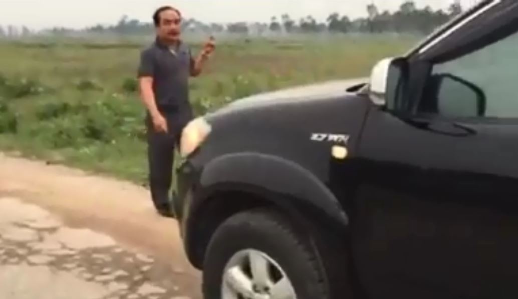 Can bo So GTVT Nghe An 'lam luat' xe tai o Ha Tinh? hinh anh