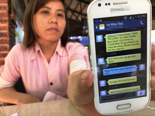 Nhan tam lua tien ve may bay cua cong nhan ngheo hinh anh