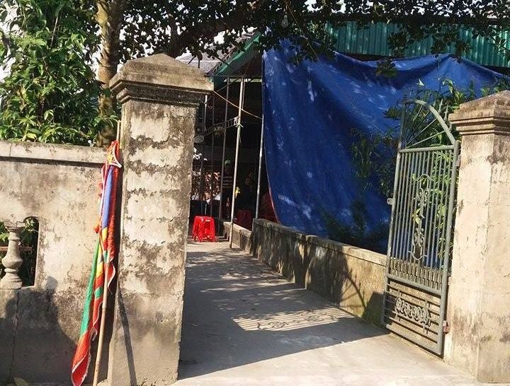 Mot thieu phu do xang tu thieu hinh anh