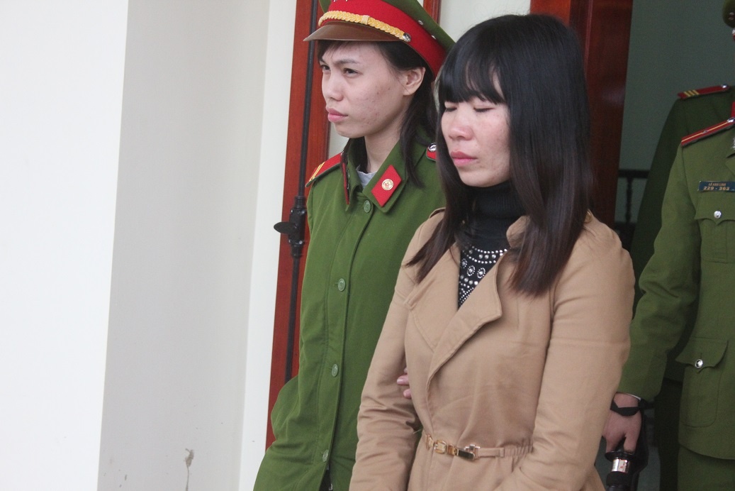 Vuot hon 100 km, chem tinh dich tu vong hinh anh