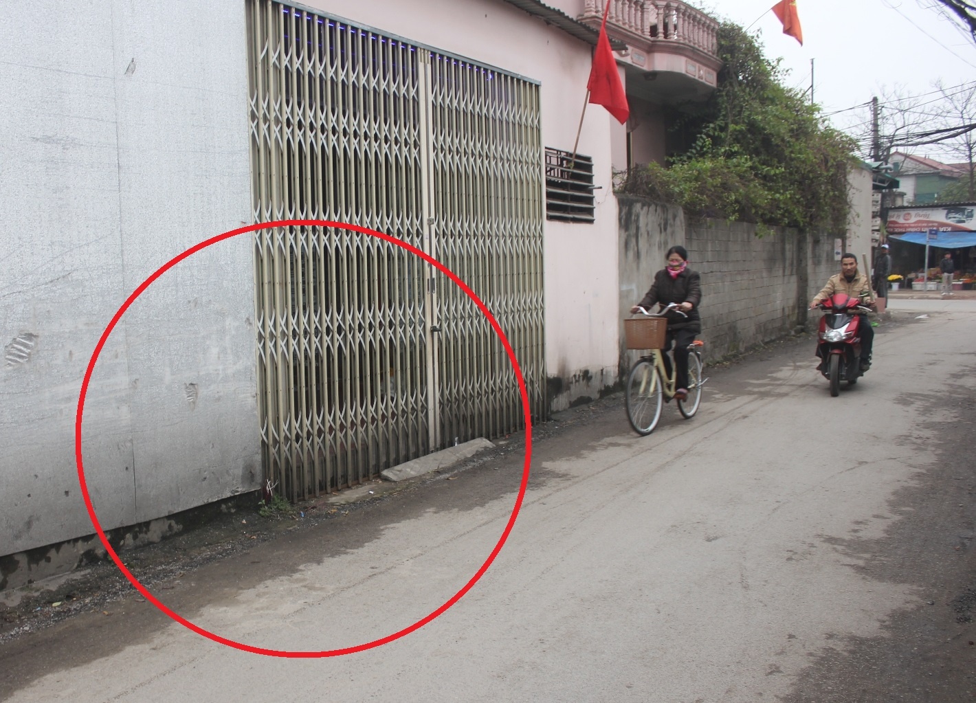 Canh sat mat phuc bat ke dam chet ban sau cuoc cai va hinh anh