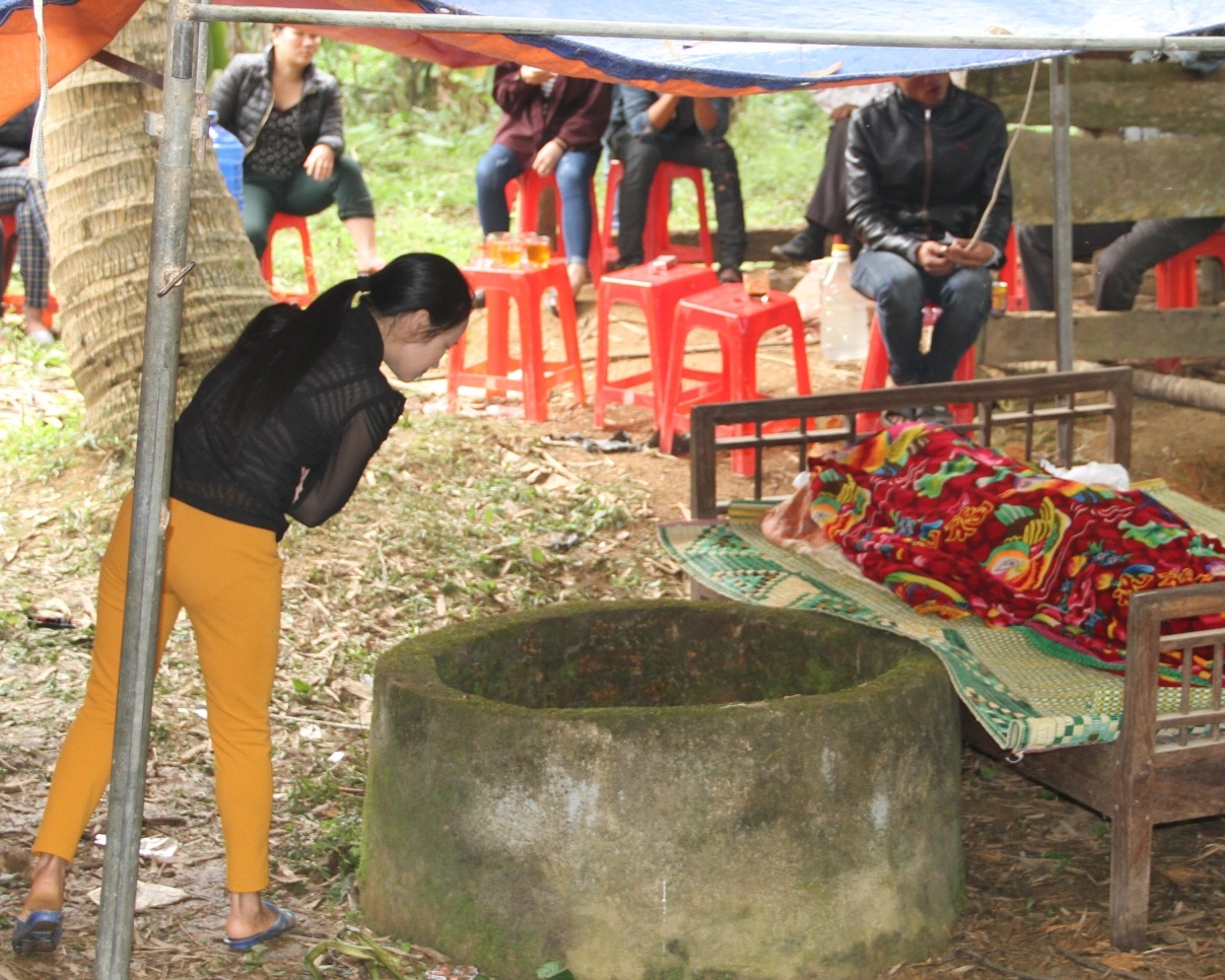 Bat 2 nghi pham trong vu an mang duoi gieng hoang hinh anh