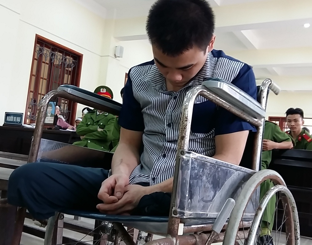 đâm chết người vì chiếc đèn xe máy ảnh 1 dam chet nguoi vi chiec den xe may anh 1