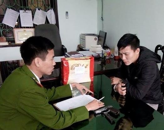 9X ban can sa, mua sung K59 de phong than hinh anh