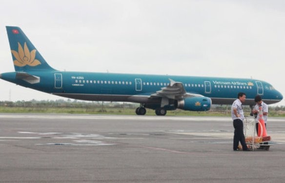 Suong mu tiep tuc anh huong cac chuyen bay tai Cat Bi hinh anh