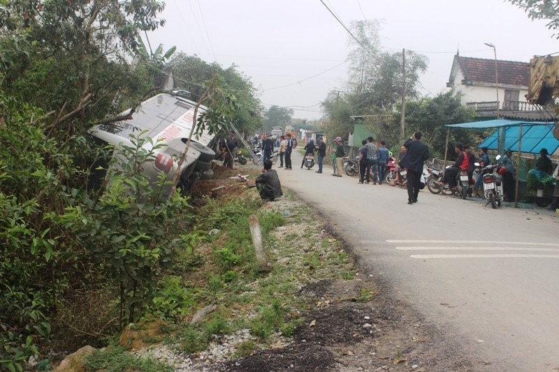 lat xe giuong nam anh 1