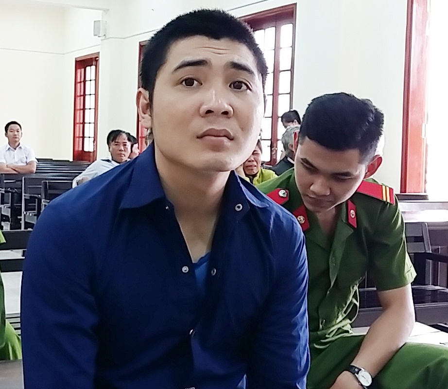 Đổ xăng thiêu sống vợ và con ảnh 1 Do xang thieu song vo va con anh 1