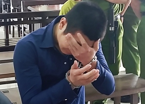 Ke thieu song vo con om mat khoc nuc no o phien xu hinh anh