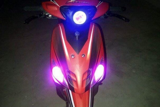 Van nan den xe may do gay 'mu tuc thoi' trong dem hinh anh