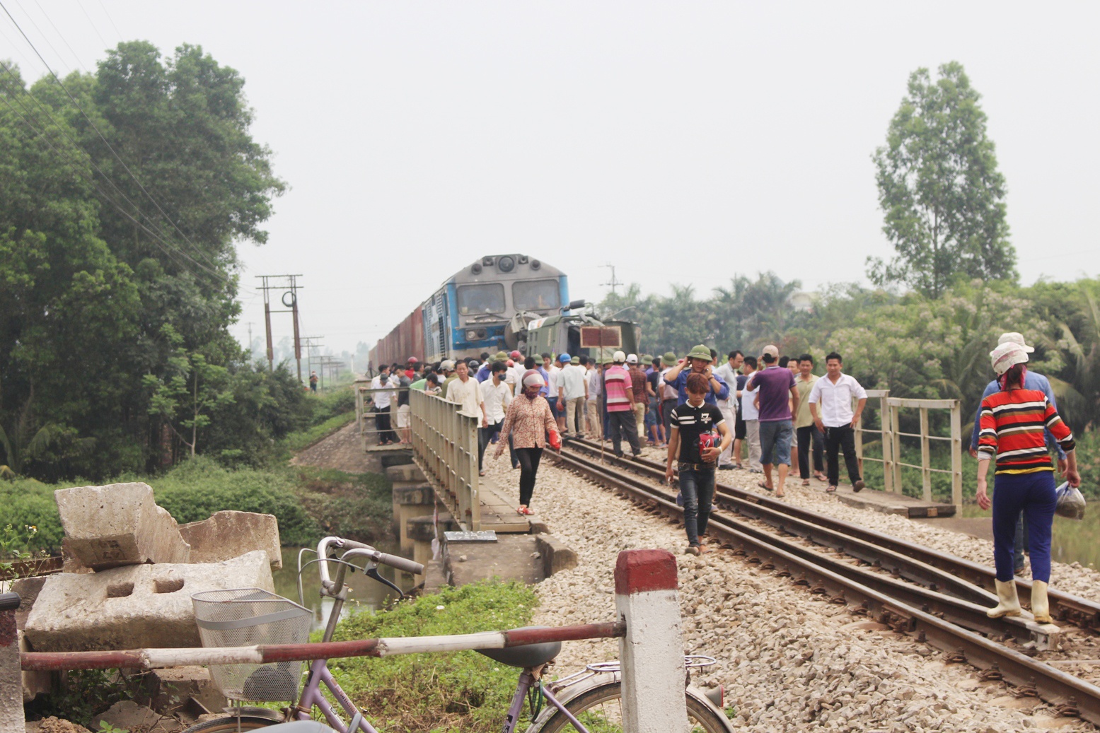 Tau hoa tong oto tai anh 6