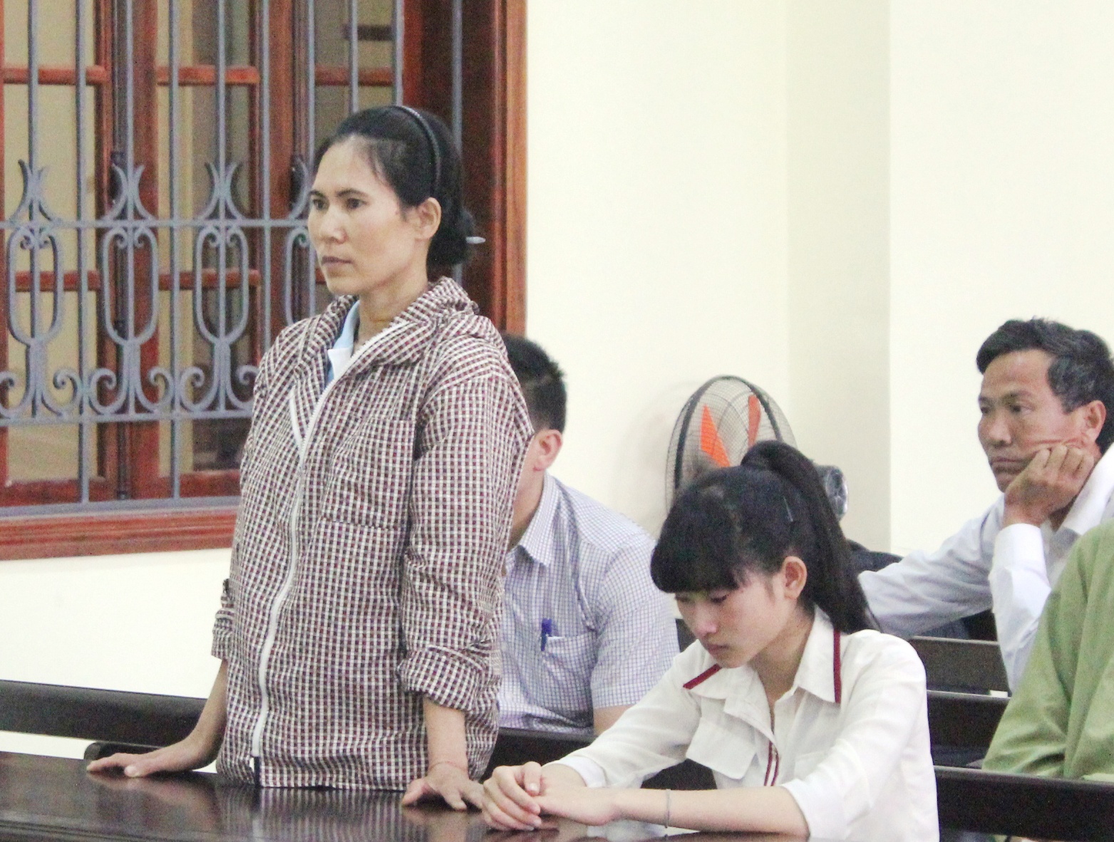 Chong giet vo bat thanh anh 2