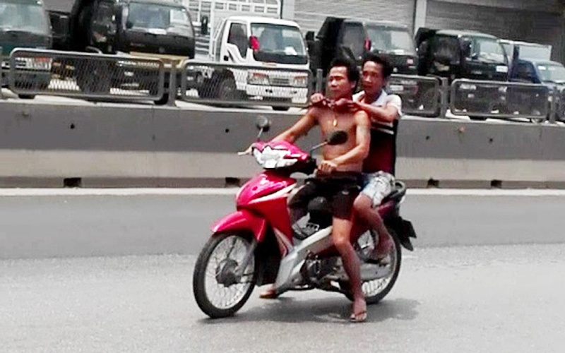bắt làm con tin ảnh 2 bat lam con tin anh 2