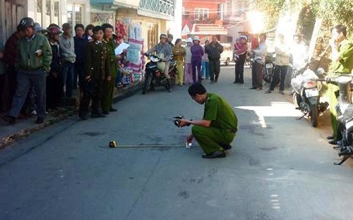 An mang tu viec ba chu quan ca phe to bi sam so hinh anh