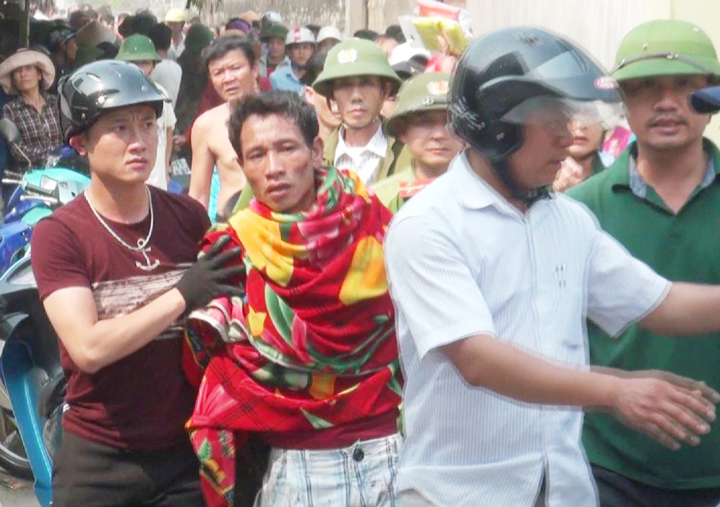 khống chế con tin ảnh 1 khong che con tin anh 1