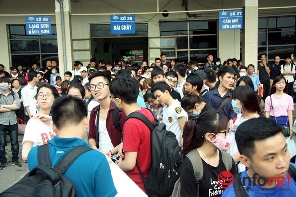 Nhay may,  lang ma duong day nong ATGT anh 1