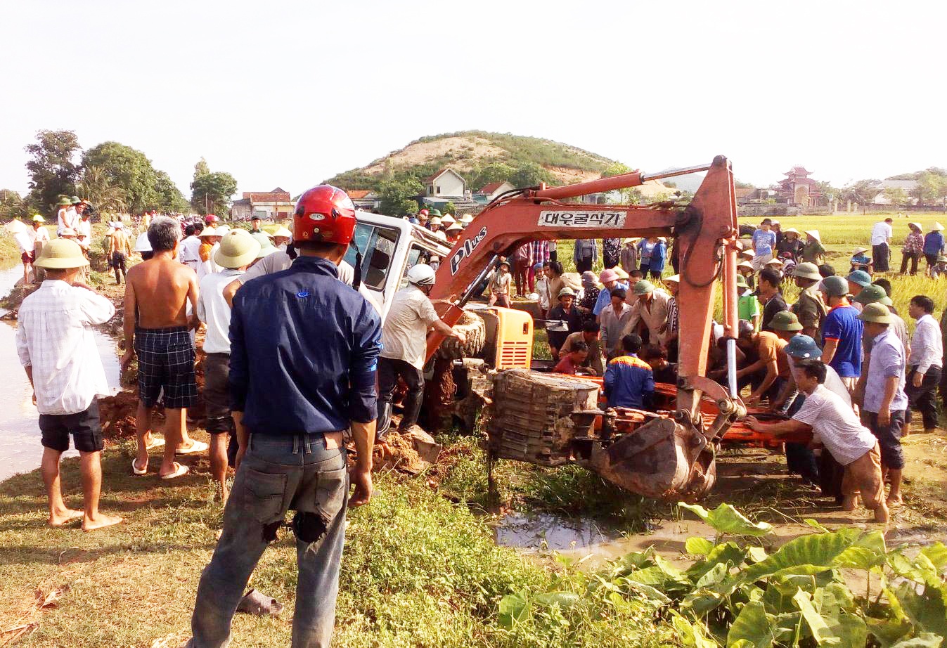 Tai xe may muc bi de tu vong anh 1