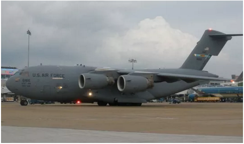 Chuyen bay cuoi phuc vu chuyen tham cua Tong thong Obama hinh anh