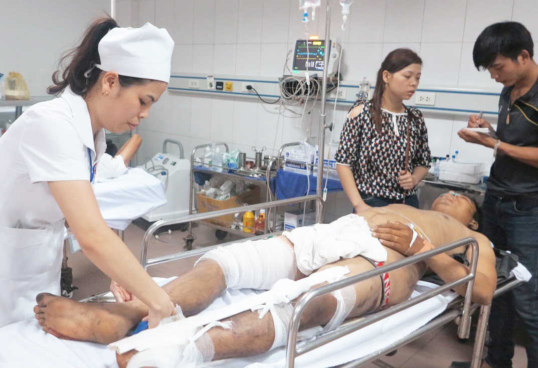 No xe khach o Lao anh 2