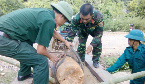 May muc dao trung qua bom 340 kg nguyen ngoi no hinh anh