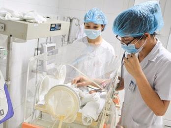 Mo cap cuu thai nhi trong bung thai phu bi cho dai can hinh anh