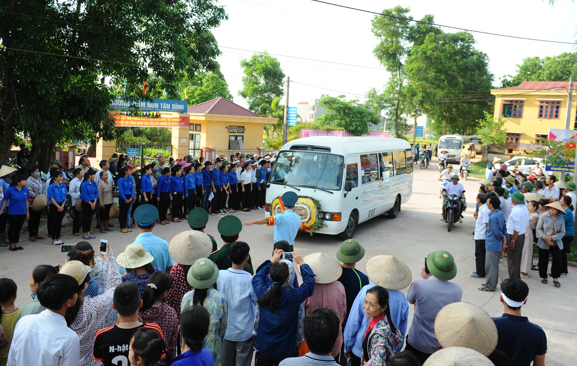 Dam tang dai ta Tran Quang Khai anh 1