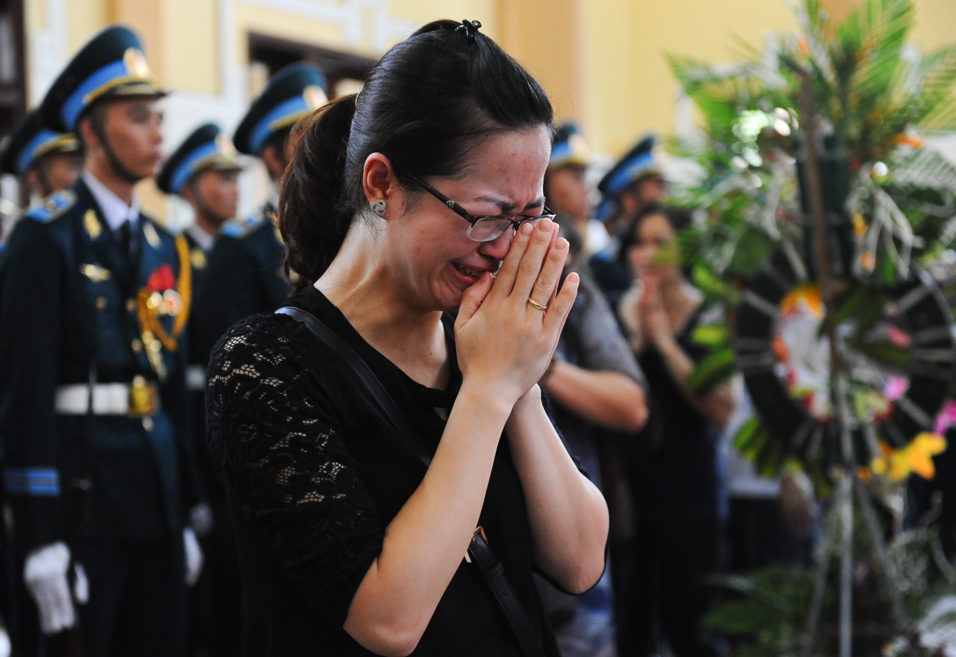 Hang nghin nguoi tien biet dai ta phi cong Tran Quang Khai hinh anh