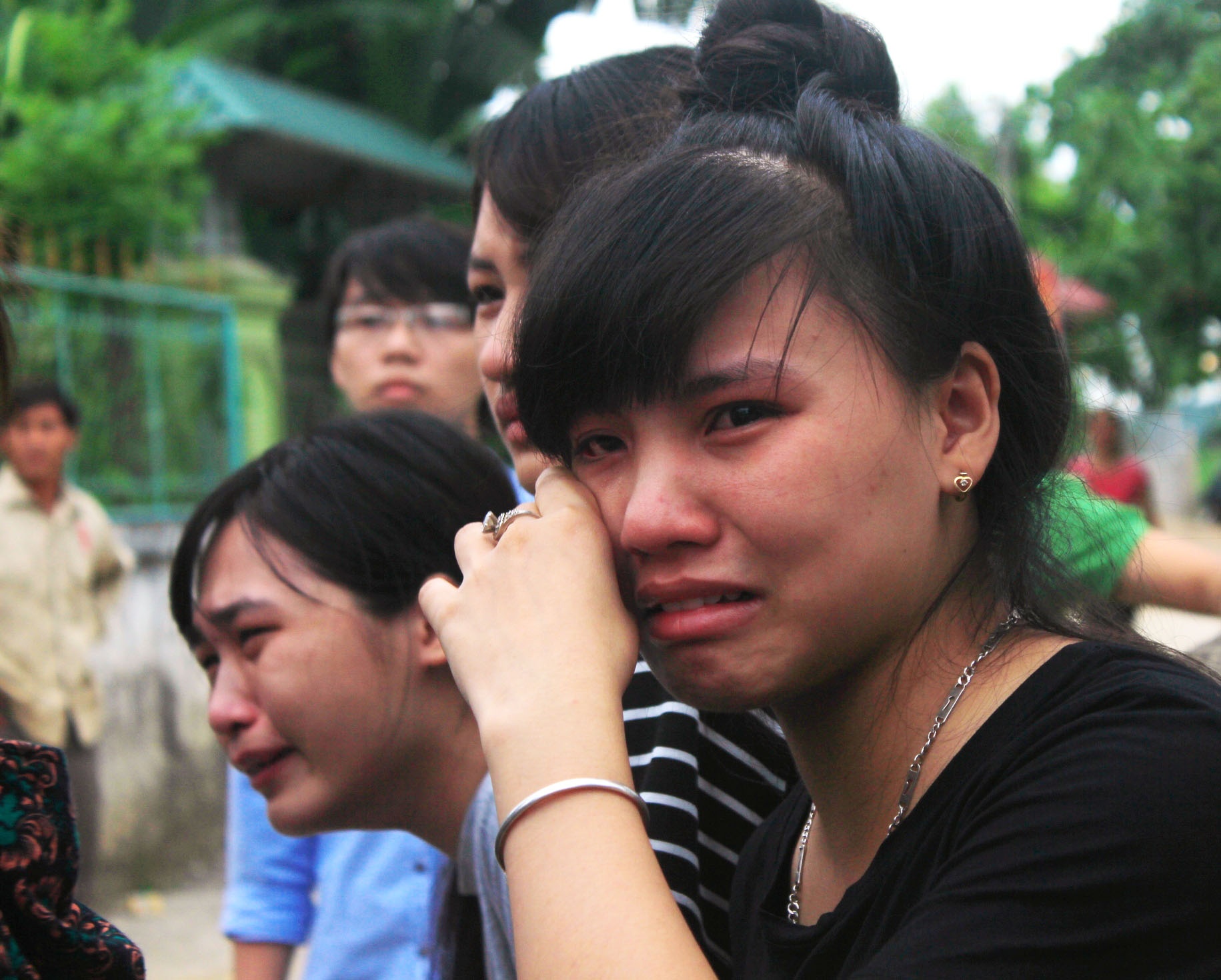 nu sinh Ngoai thuong bi lu cuon troi anh 5