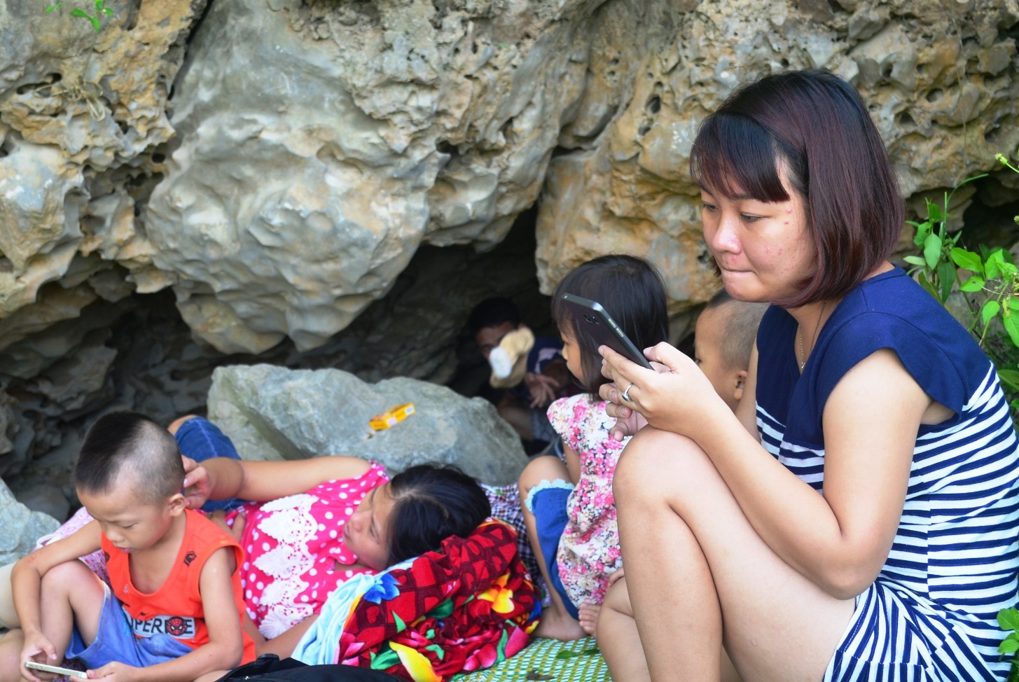 Vao hang da tron nang nong 40 do anh 6