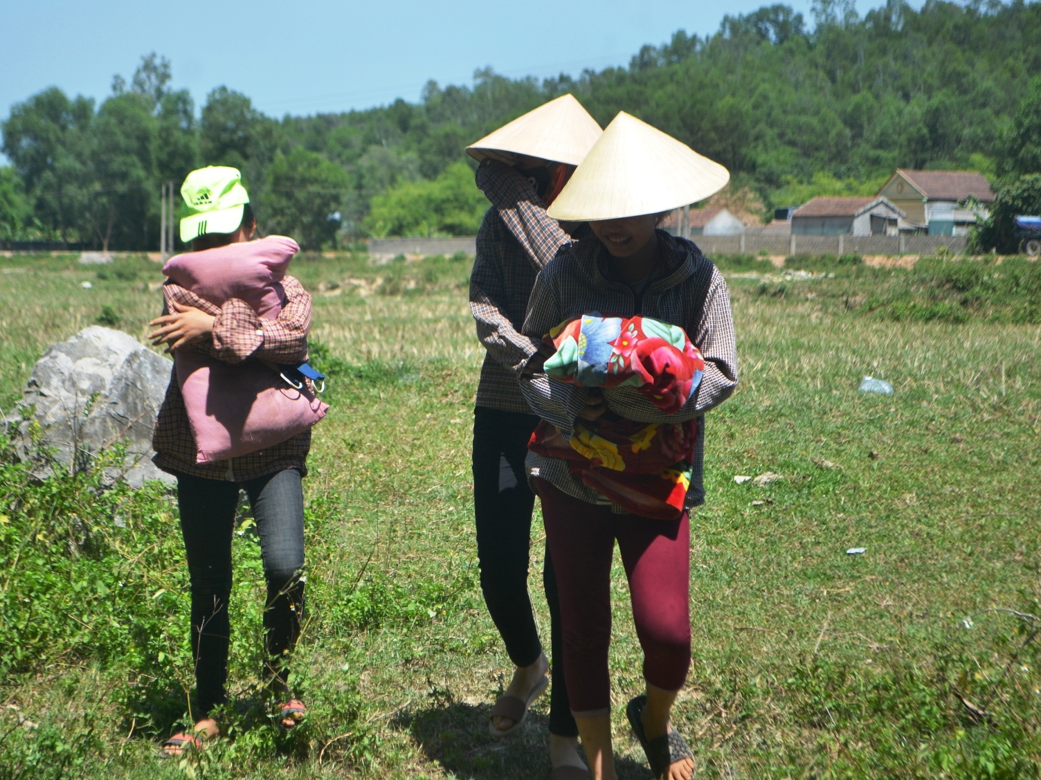 Vao hang da tron nang nong 40 do anh 3