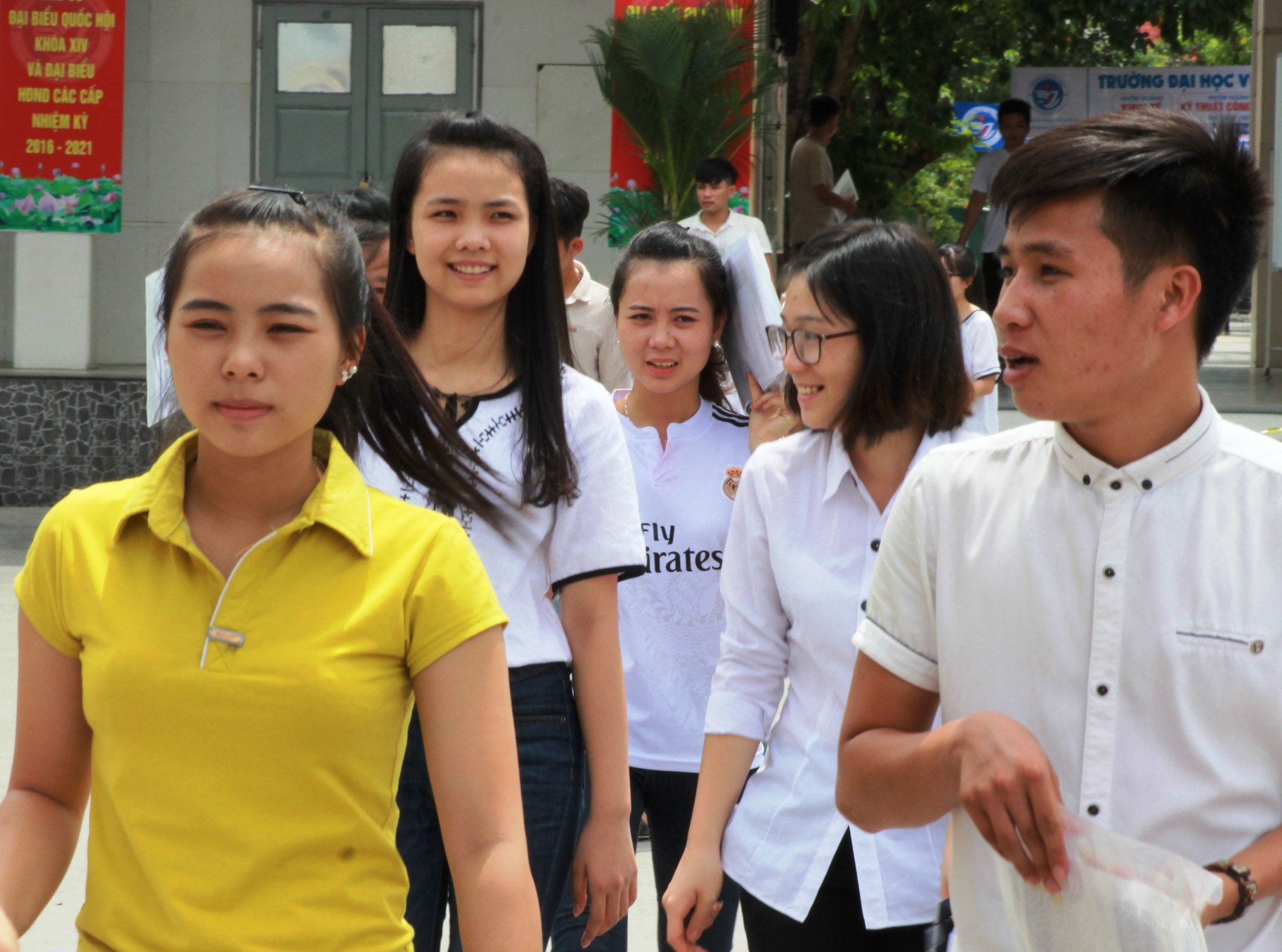 Cong bo hoc sinh do tot nghiep o Nghe An anh 1