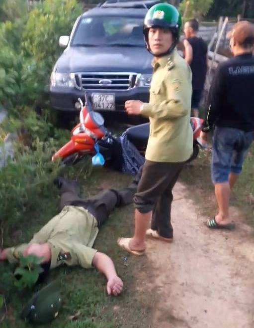 Tài xế đánh kiểm lâm ngất xỉu ảnh 1 Tai xe danh kiem lam ngat xiu anh 1