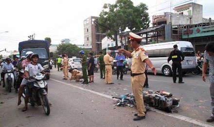 Xe tải chạy vào giờ cấm ảnh 1 Xe tai chay vao gio cam anh 1