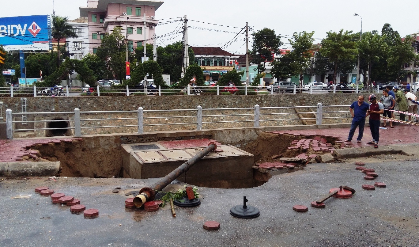 Ho tu than xuat hien o TP Vinh anh 1