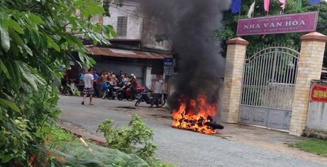 Cau tac bi dan danh trong thuong,  dot xe may anh 1