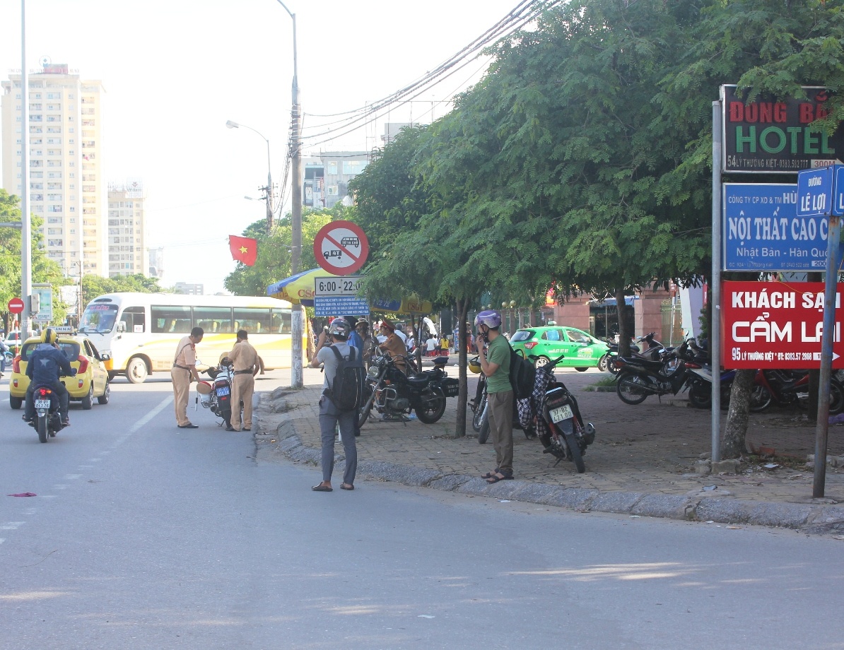 Khoi kien cong an anh 2