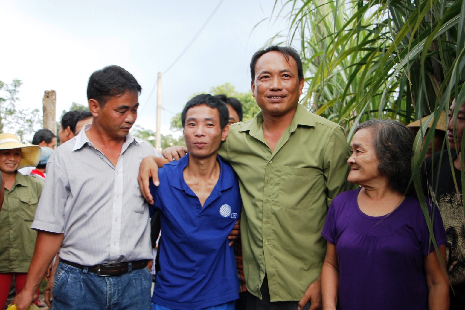 Thuyen vien bi cuop bien Somalia tro ve anh 2