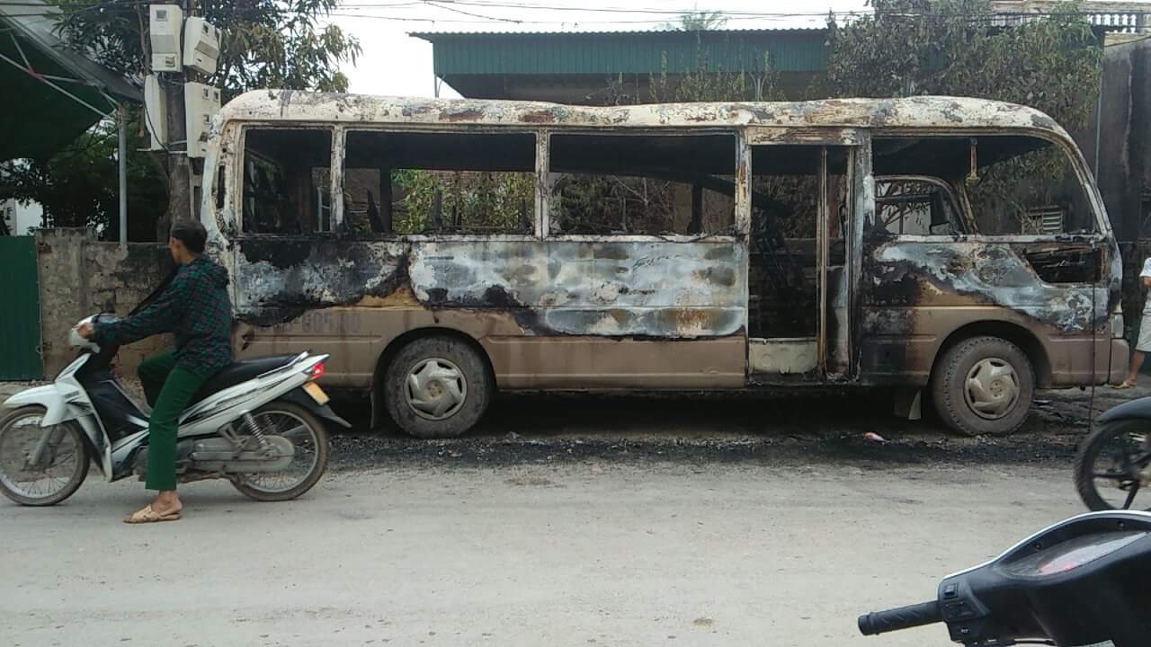 xe khach boc chay anh 1